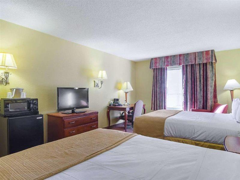 Surestay Plus Hotel By Best Western Durham Medical Center Extérieur photo