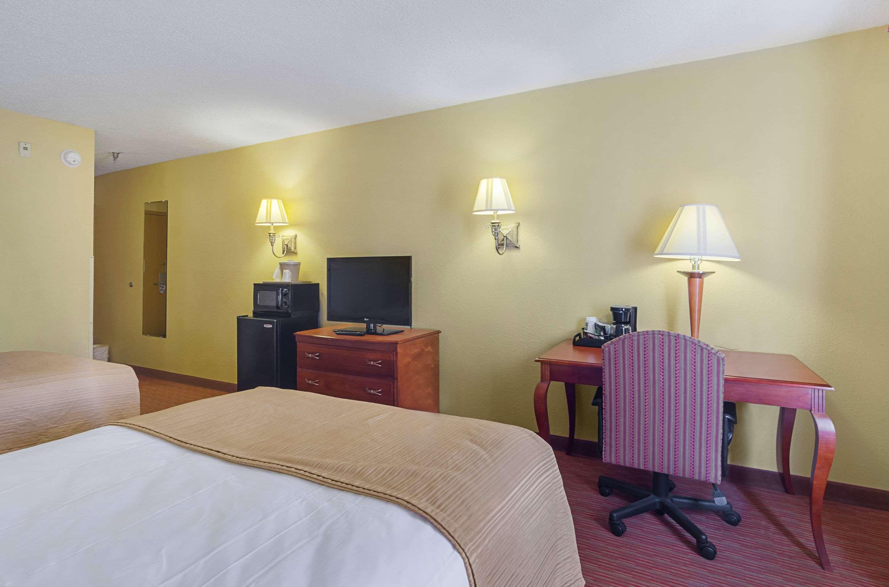 Surestay Plus Hotel By Best Western Durham Medical Center Extérieur photo